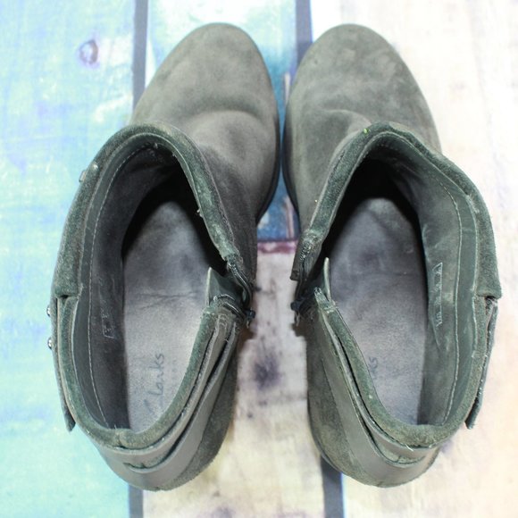 Clarks Gray Suede Strappy Side Zip Ankle Heeled Boots Size 8.5 M - Picture 6 of 9